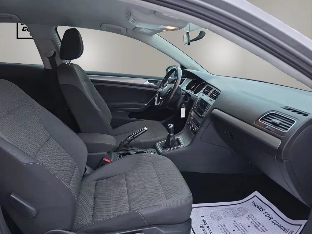 Used 2016 Volkswagen Golf S FWD image 11