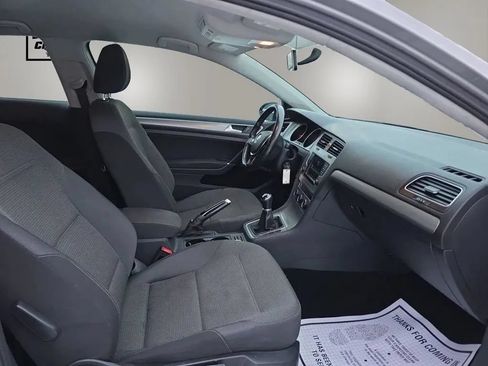 Used 2016 Volkswagen Golf S FWD image 11