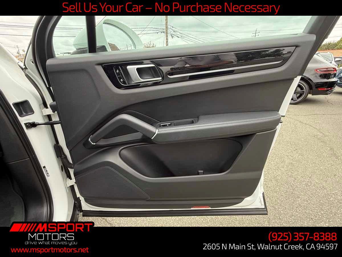 Used 2021 Porsche Cayenne AWD/4WD image 27