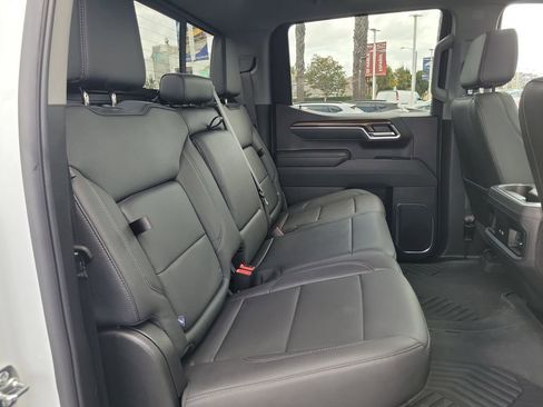 Used 2026 Chevrolet Silverado 1500 LT Trail Boss w/ LT Trail Boss Premium Package AWD/4WD image 22