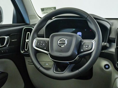 Certified 2026 Volvo XC40 B5 Ultra w/ Climate Package AWD/4WD image 13