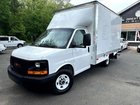 Used 2017 GMC Savana 3500 RWD image 4