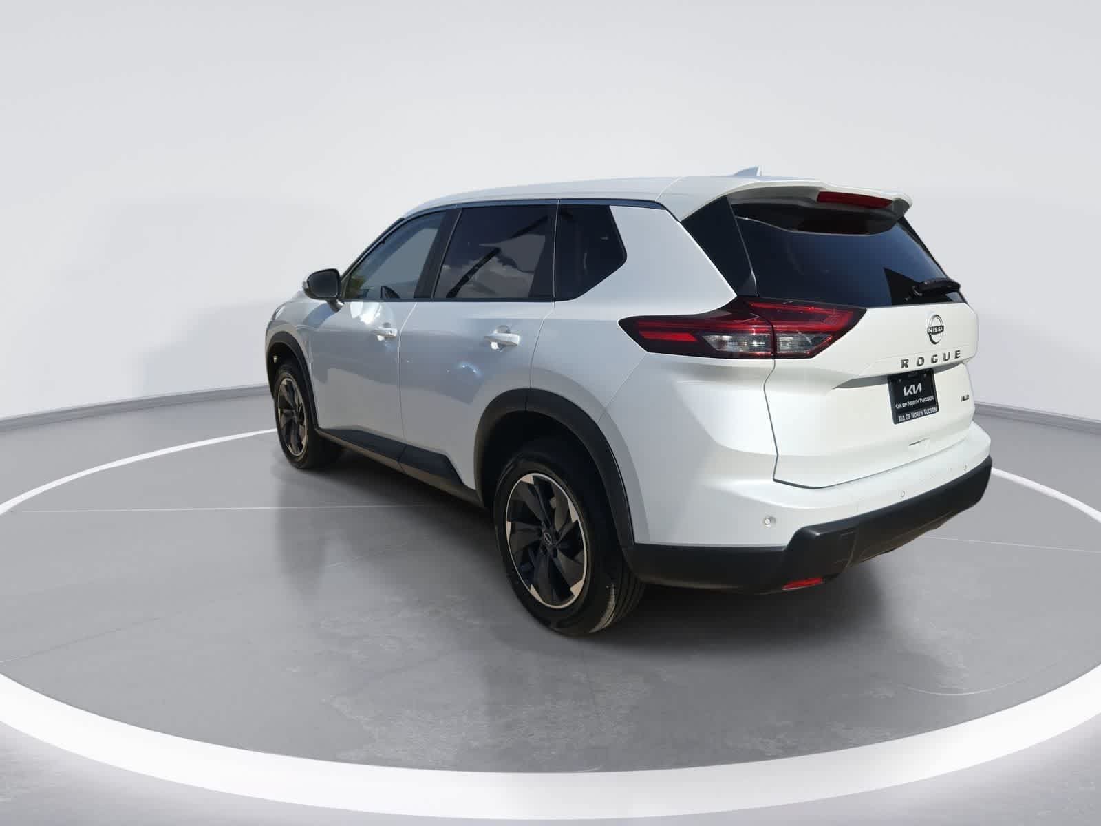 Used 2025 Nissan Rogue SV AWD/4WD image 6