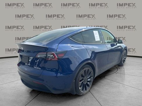 Used 2022 Tesla Model Y Performance AWD/4WD image 3