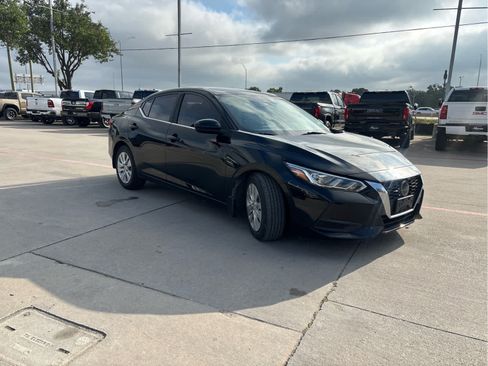 Used 2020 Nissan Sentra S FWD image 2