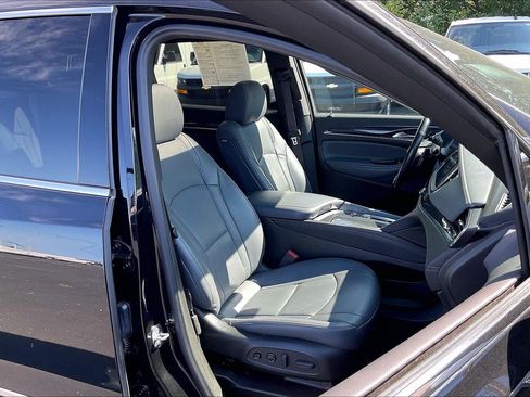 Used 2022 Buick Enclave Premium w/ Experience Buick Package FWD image 7