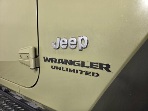 Used 2013 Jeep Wrangler Unlimited Sport image 30