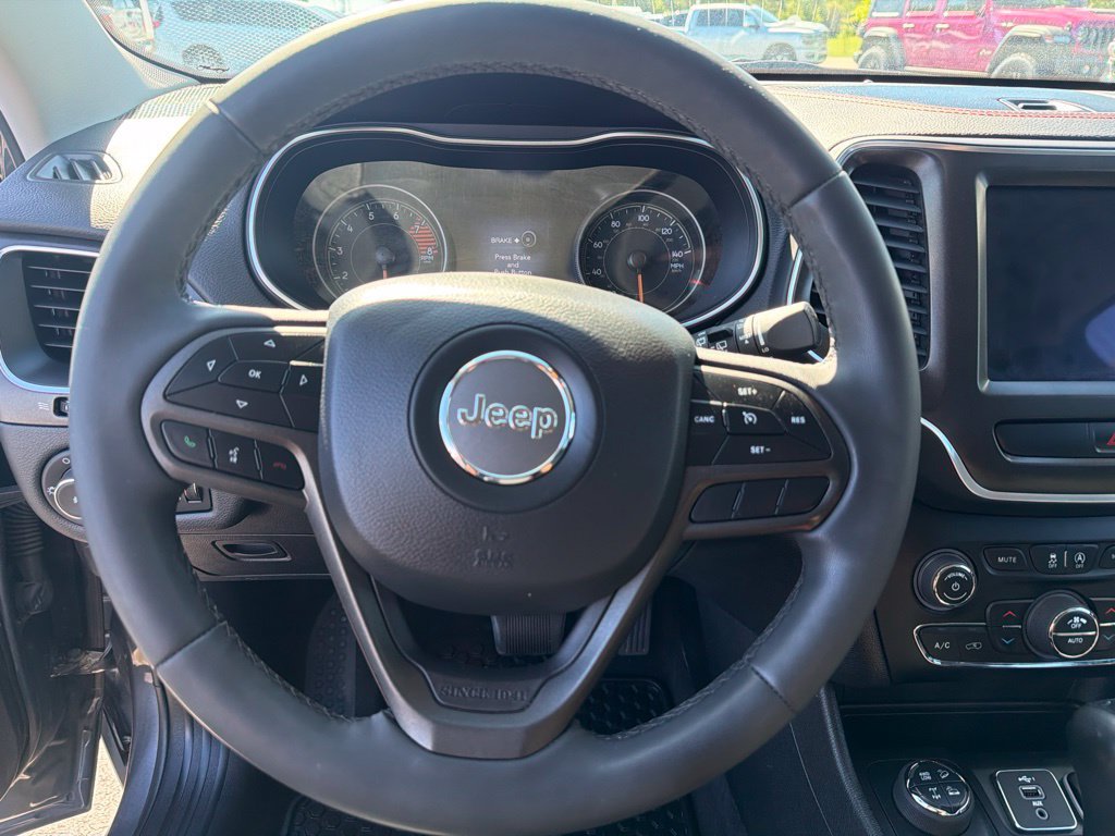 Used 2022 Jeep Cherokee Trailhawk AWD/4WD image 19