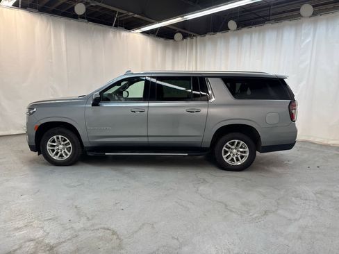 Certified 2023 Chevrolet Suburban LT image 2
