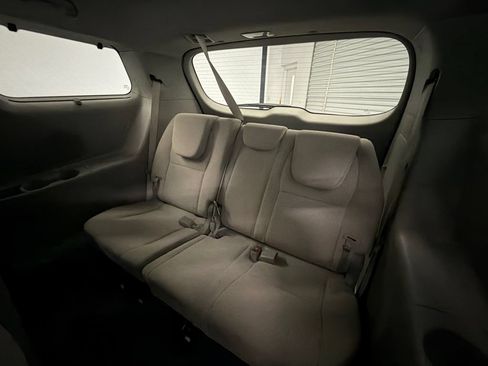 Used 2016 Kia Sedona LX w/ Option Group 020 FWD image 20