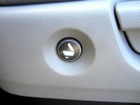 Used 2017 Acura MDX w/ Technology & Entertainment image 17