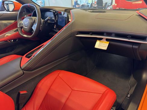 Used 2024 Chevrolet Corvette Z06 RWD image 16
