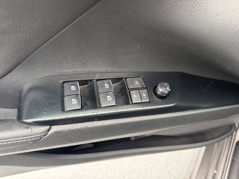 Used 2019 Toyota Camry XSE image 18