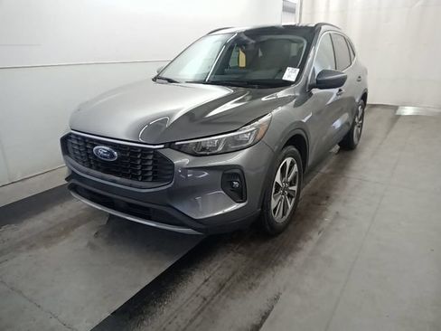 Used 2025 Ford Escape Platinum AWD/4WD image 2