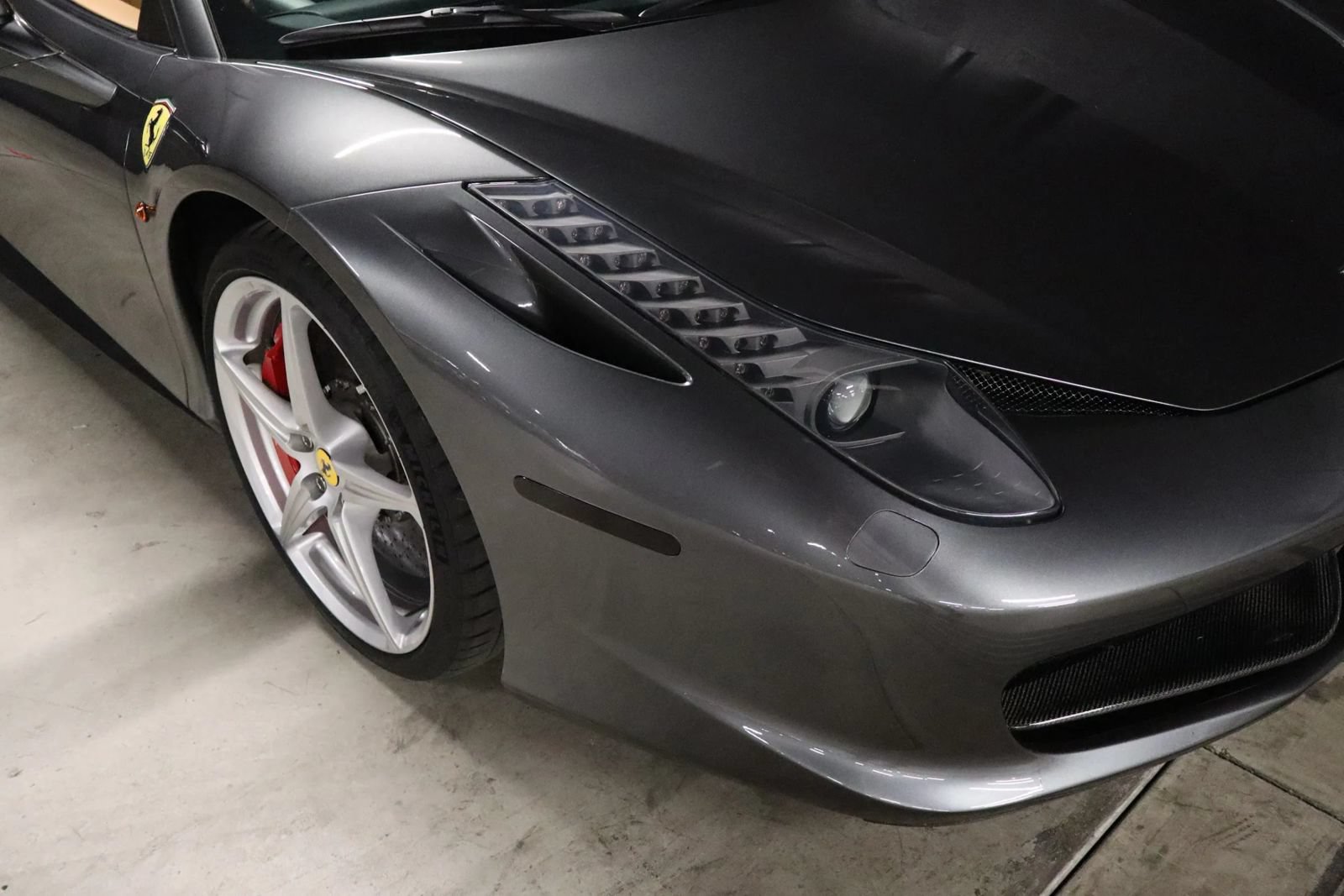 Used 2012 Ferrari 458 Italia Coupe RWD image 16