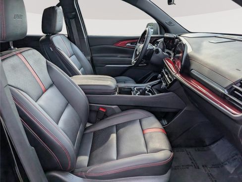 Used 2024 Chevrolet Traverse RS w/ LPO, Floor Liner Package AWD/4WD image 12