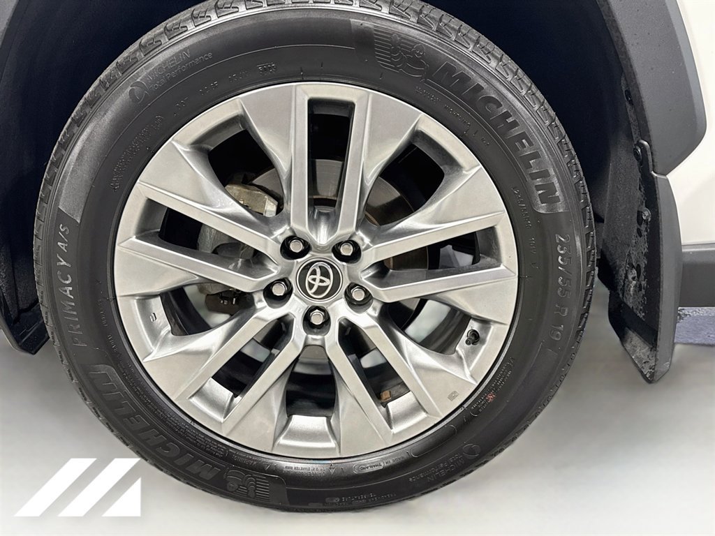 Used 2024 Toyota RAV4 XLE Premium w/ Weather Package AWD/4WD image 33