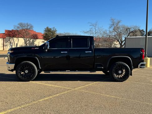 Used 2020 Chevrolet Silverado 2500 LTZ image 12