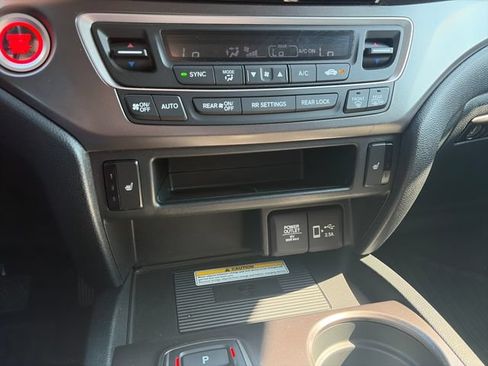 Used 2022 Honda Pilot Special Edition image 18
