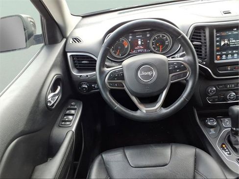 Used 2021 Jeep Cherokee Latitude Lux w/ Comfort/Convenience Group image 5