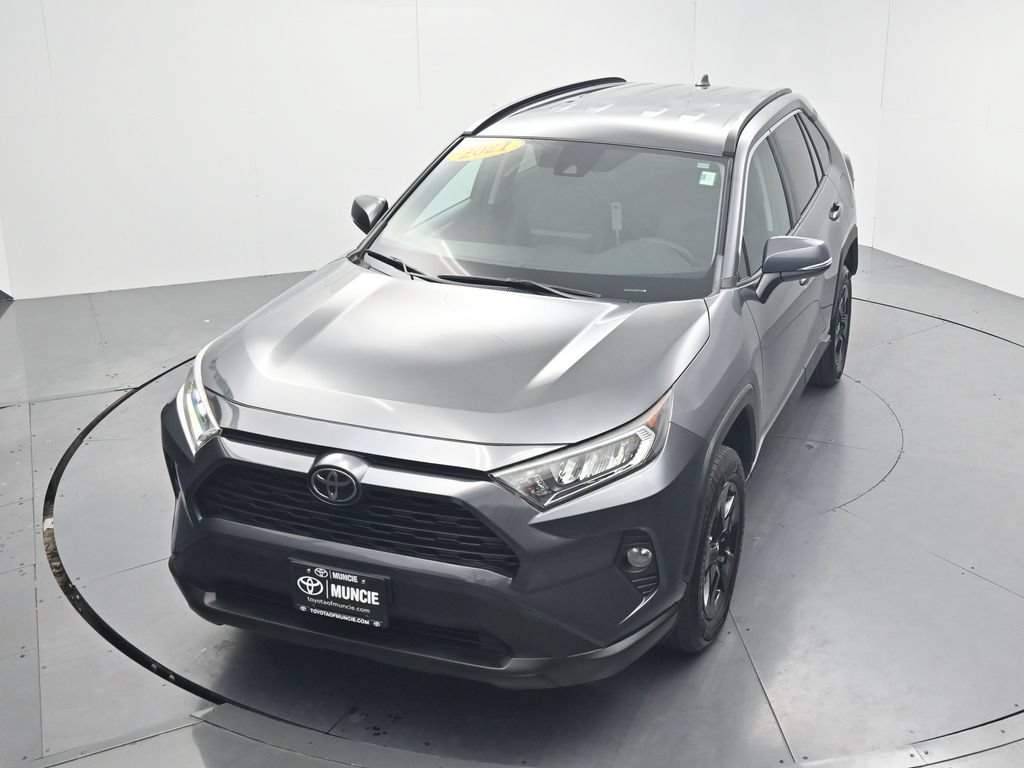 Used 2021 Toyota RAV4 XLE AWD/4WD image 39
