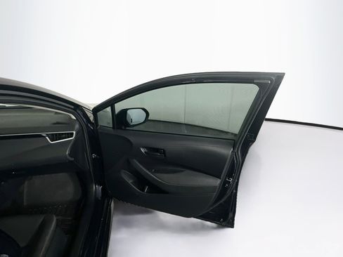 Used 2023 Toyota Corolla LE FWD image 29