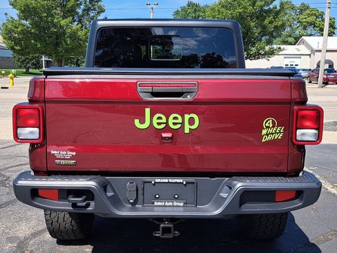 Used 2022 Jeep Gladiator Sport AWD/4WD image 7