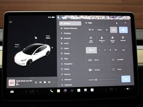 Used 2023 Tesla Model 3 Standard Range image 24
