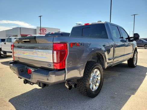 Used 2021 Ford F250 Platinum AWD/4WD image 3