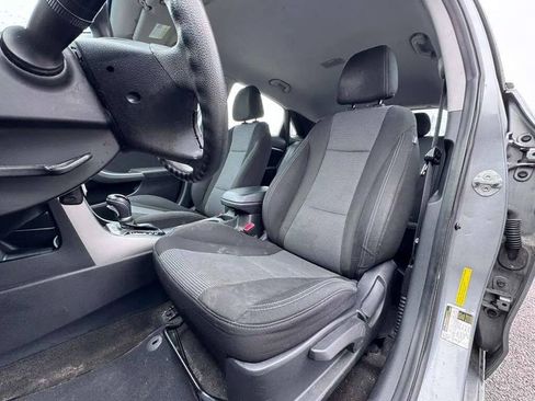 Used 2017 Hyundai Elantra GT FWD image 10