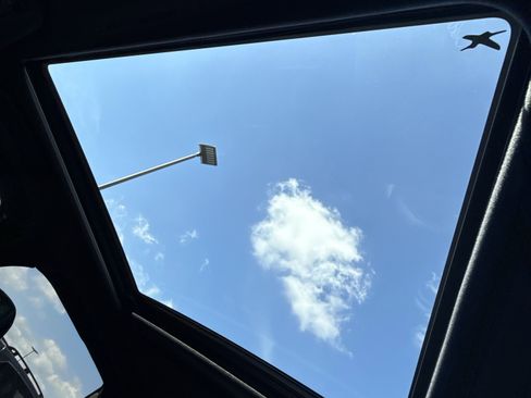 Used 2025 Subaru Forester Limited image 29