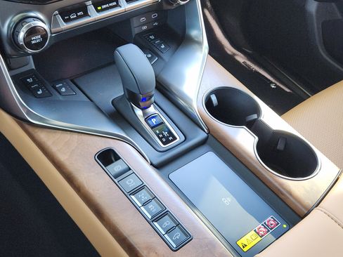 New 2026 Lexus LX 700h Luxury AWD/4WD image 15