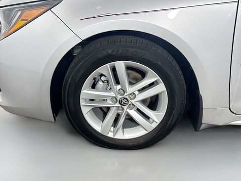 Used 2022 Toyota Corolla SE w/ SE Preferred Package FWD image 38