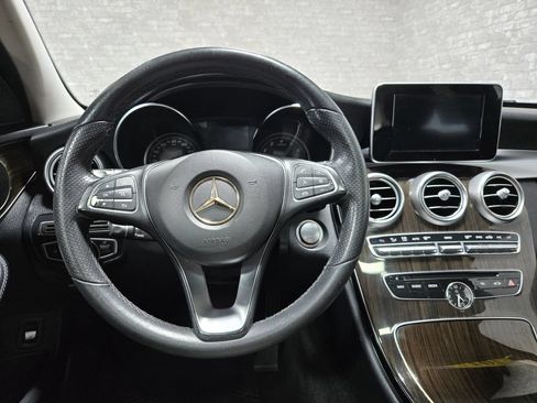 Used 2017 Mercedes-Benz C 300 4MATIC Sedan image 17
