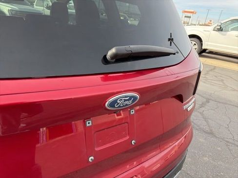Used 2019 Ford Escape Titanium image 30