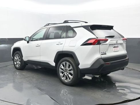 Used 2025 Toyota RAV4 XLE Premium image 3