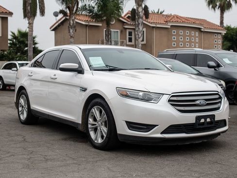 Used 2018 Ford Taurus SEL w/ Equipment Group 201A image 8