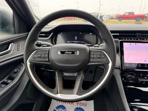 New 2025 Jeep Grand Cherokee L Limited w/ Luxury Tech Group II image 14