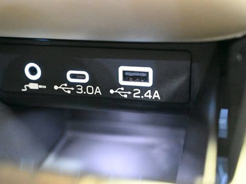 Used 2025 Subaru Outback Premium AWD/4WD image 33
