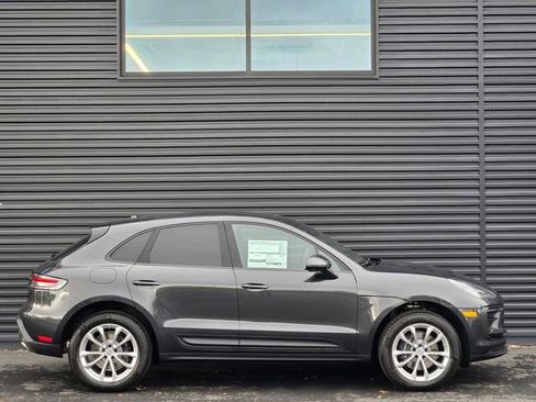 Used 2026 Porsche Macan image 8