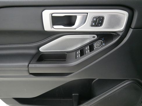 Used 2020 Ford Explorer ST w/ ST Street Pack image 19