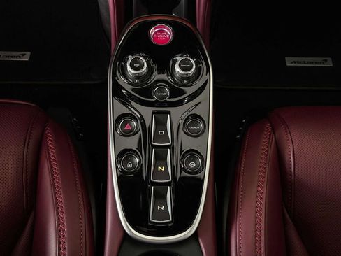 Used 2023 McLaren GT image 27