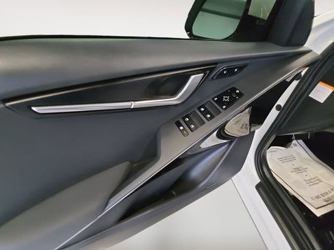Used 2023 Kia Niro Wave w/ Wave Preserve Package FWD image 10