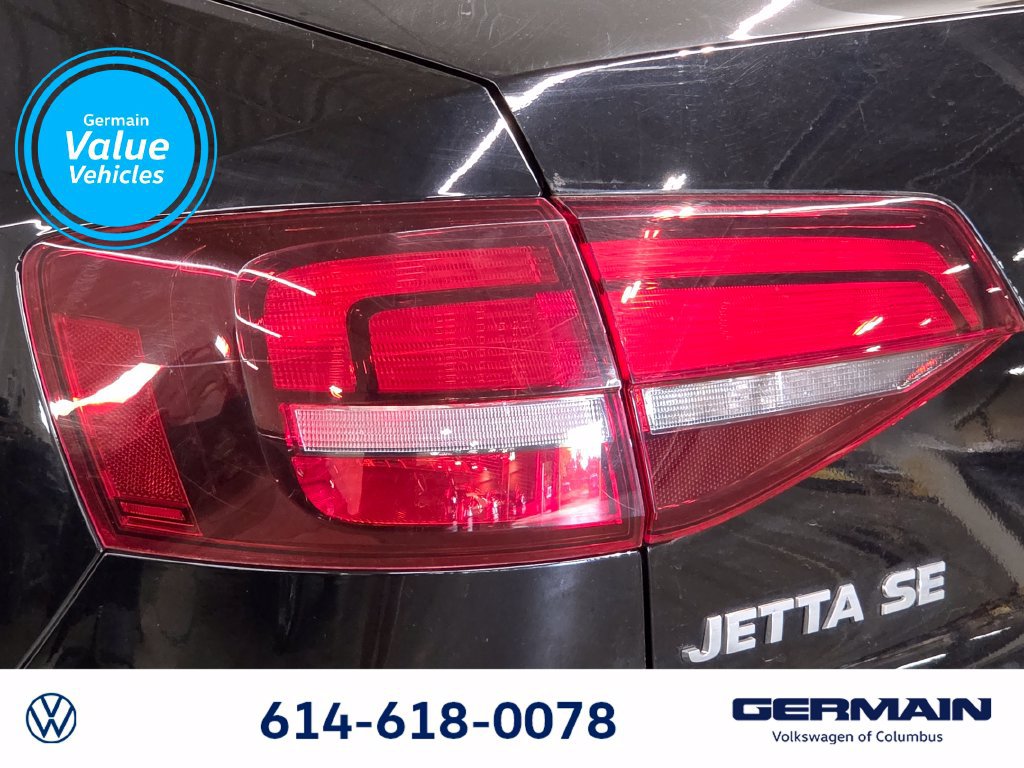 Used 2017 Volkswagen Jetta SE FWD image 16
