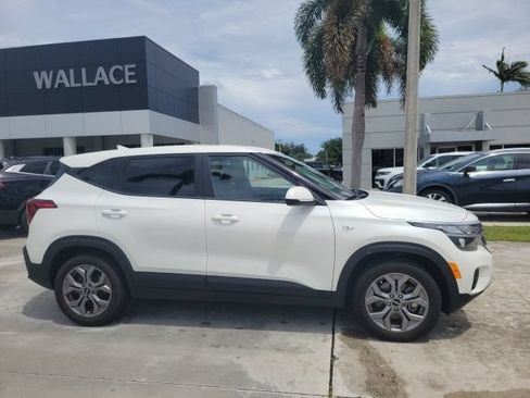 Certified 2024 Kia Seltos LX AWD/4WD image 4