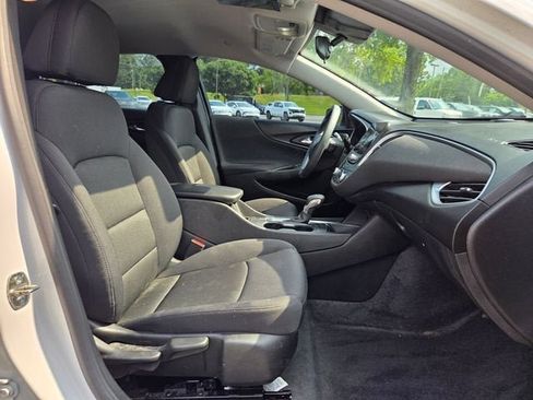 Used 2023 Chevrolet Malibu LT FWD image 18