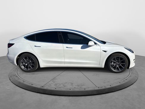 Used 2020 Tesla Model 3 Long Range image 9