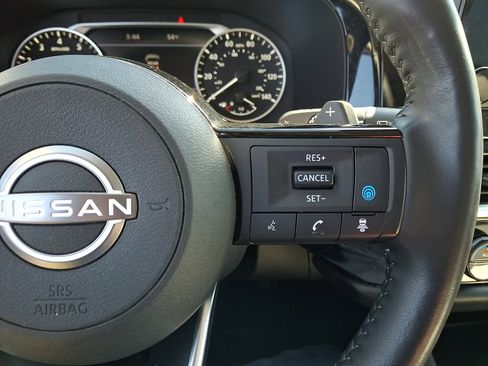 Used 2024 Nissan Pathfinder SL AWD/4WD image 23
