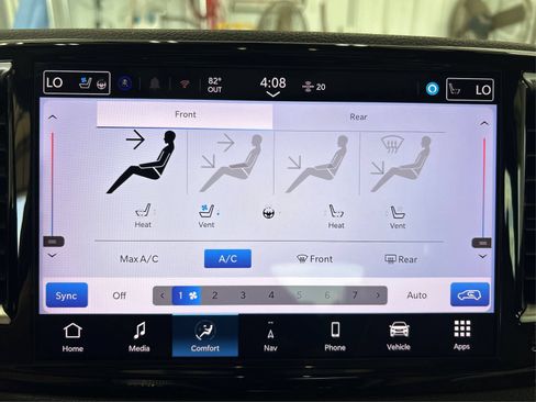 Used 2021 Chrysler Pacifica Limited w/ Uconnect Theater Family Group FWD image 34