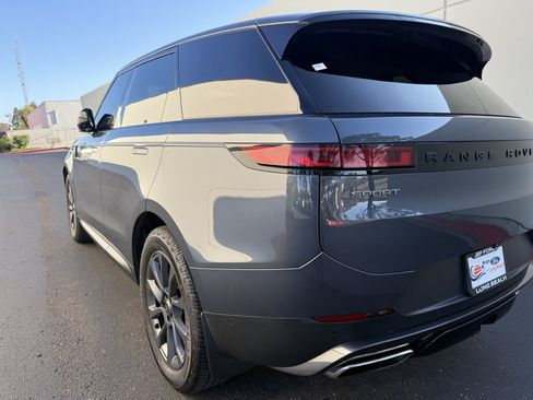 Used 2023 Land Rover Range Rover Sport SE AWD/4WD image 10